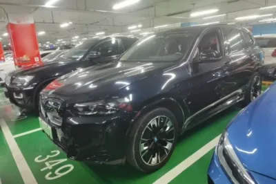 BMW iX3
