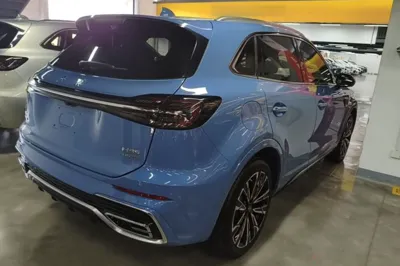 Hongqi HS5