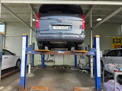 Hyundai Starex