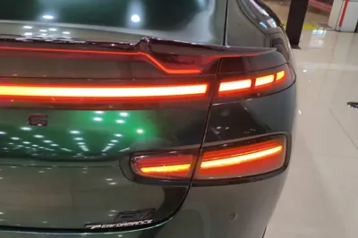 Xpeng P7