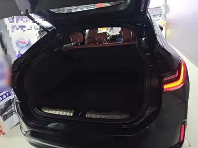 Nio EC6