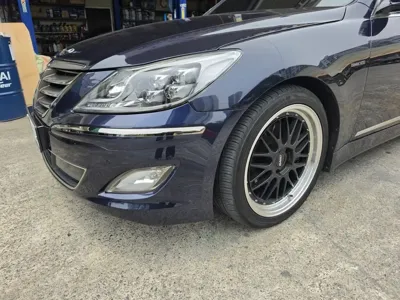 Hyundai Genesis