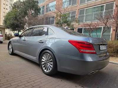 Hyundai Equus