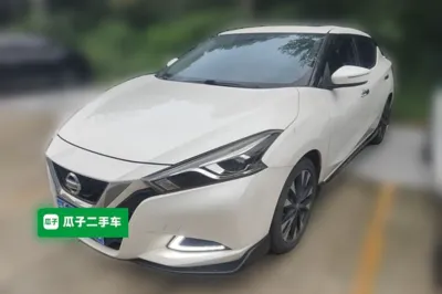 Nissan Lannia
