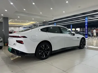 Xpeng P7