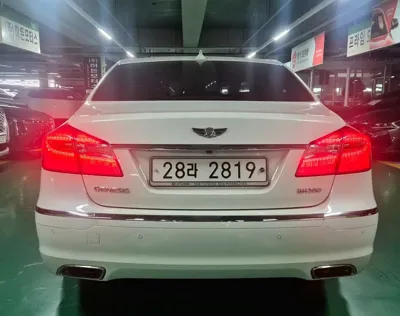 Hyundai Genesis