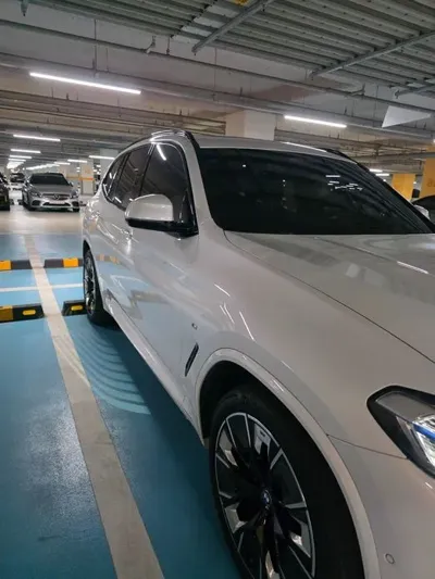 BMW iX3