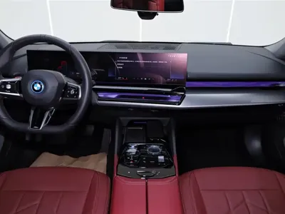 BMW i5