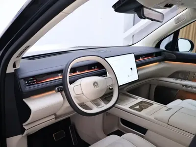 Nio ES8