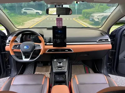 BYD e2