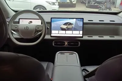 Leapmotor B10