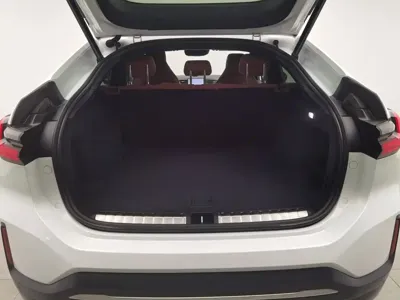 Nio EC6