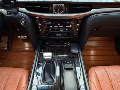 Lexus LX