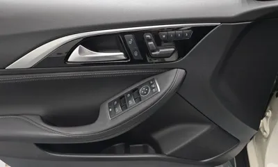Infiniti QX30