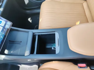 Geely Galaxy L7
