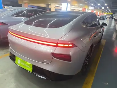 Xpeng P7