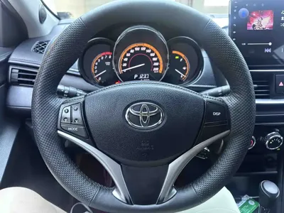 Toyota Yaris L