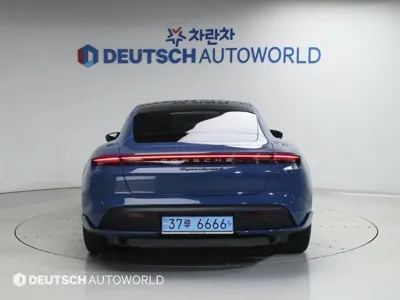 Porsche Taycan