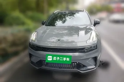 Lynk & Co 06