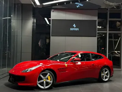 Ferrari GTC4Lusso