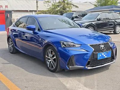 Lexus IS