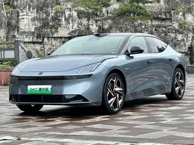 Lynk & Co Z10
