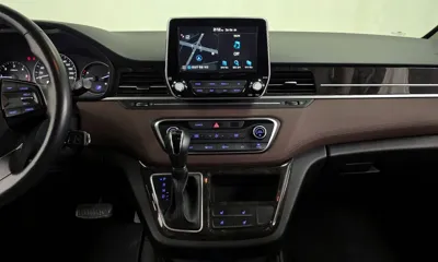 Hyundai Starex