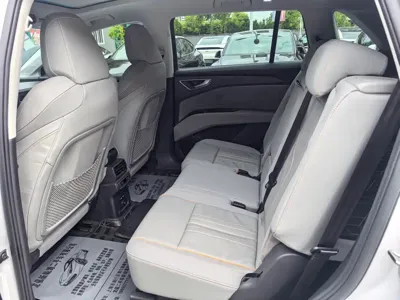 Audi Q5 e-tron