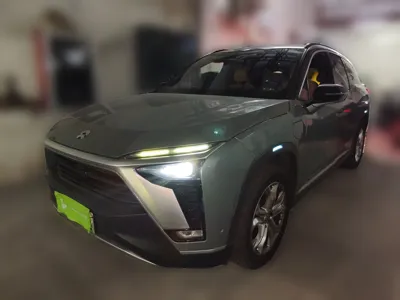 Nio ES8