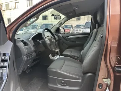 Isuzu MU-X