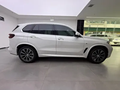 BMW X5 (Import)