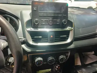 Toyota Yaris L