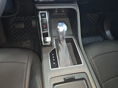 Roewe i5