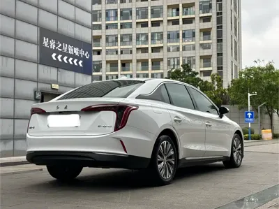 Hongqi Hongqi E-QM5