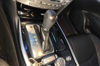 Infiniti Q70