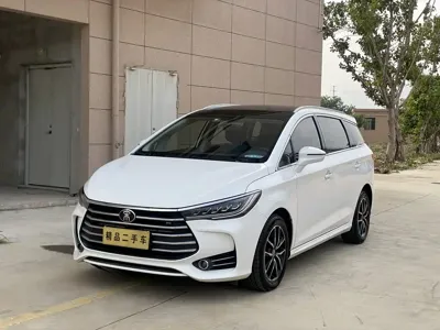 BYD MAX