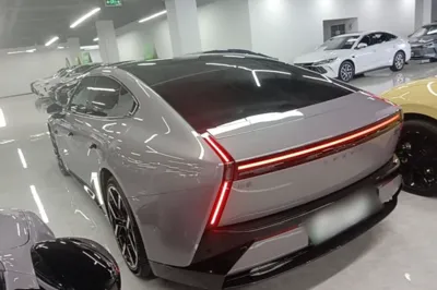 Xpeng P7