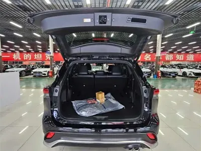 Toyota Crown Kluger