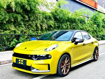 Lynk & Co 03