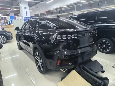 Lynk & Co 05