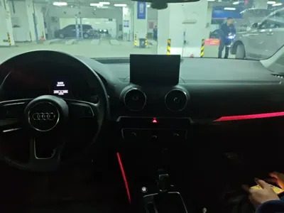 Audi Q2L