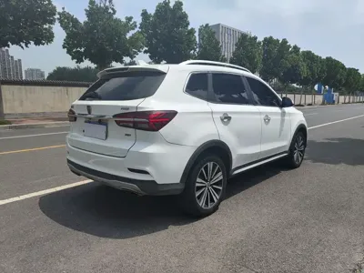 Roewe RX5
