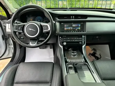 Jaguar XFL