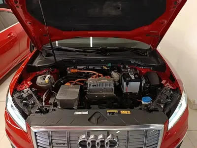 Audi Q2L e-tron