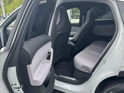 Nio EC6