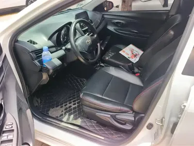 Toyota Yaris L