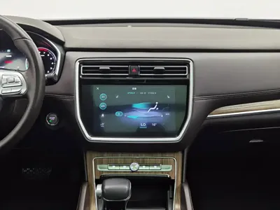 Roewe RX8