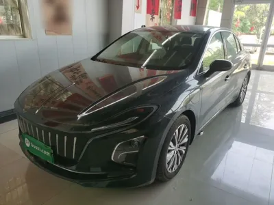 Hongqi E-QM5