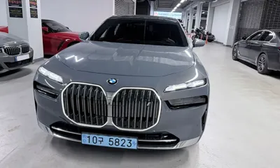 BMW i7