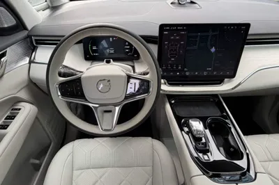 Volvo EM90